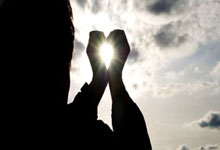 开云体育：太阳报：在挪威和摩尔多瓦的比赛中，一球迷试图冲入球场找哈兰德.